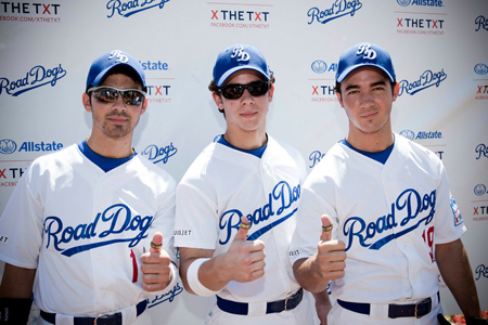 Jonas Bros X the Text